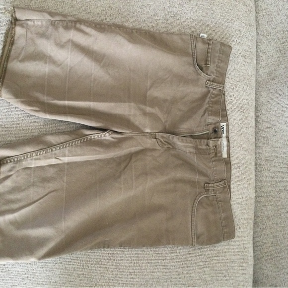 Van khaki shorts W40 - Picture 2 of 2